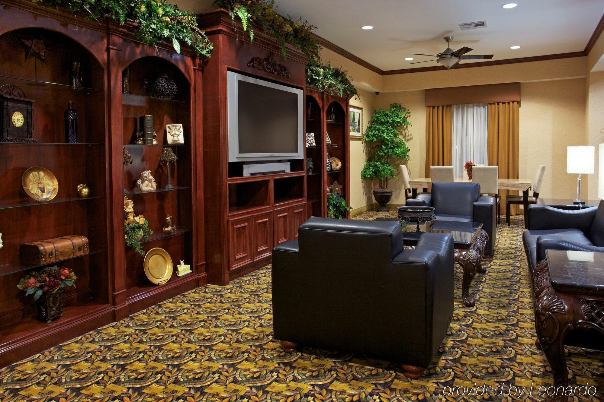 Holiday Inn Express & Suites Houston East By Ihg Beltér fotó